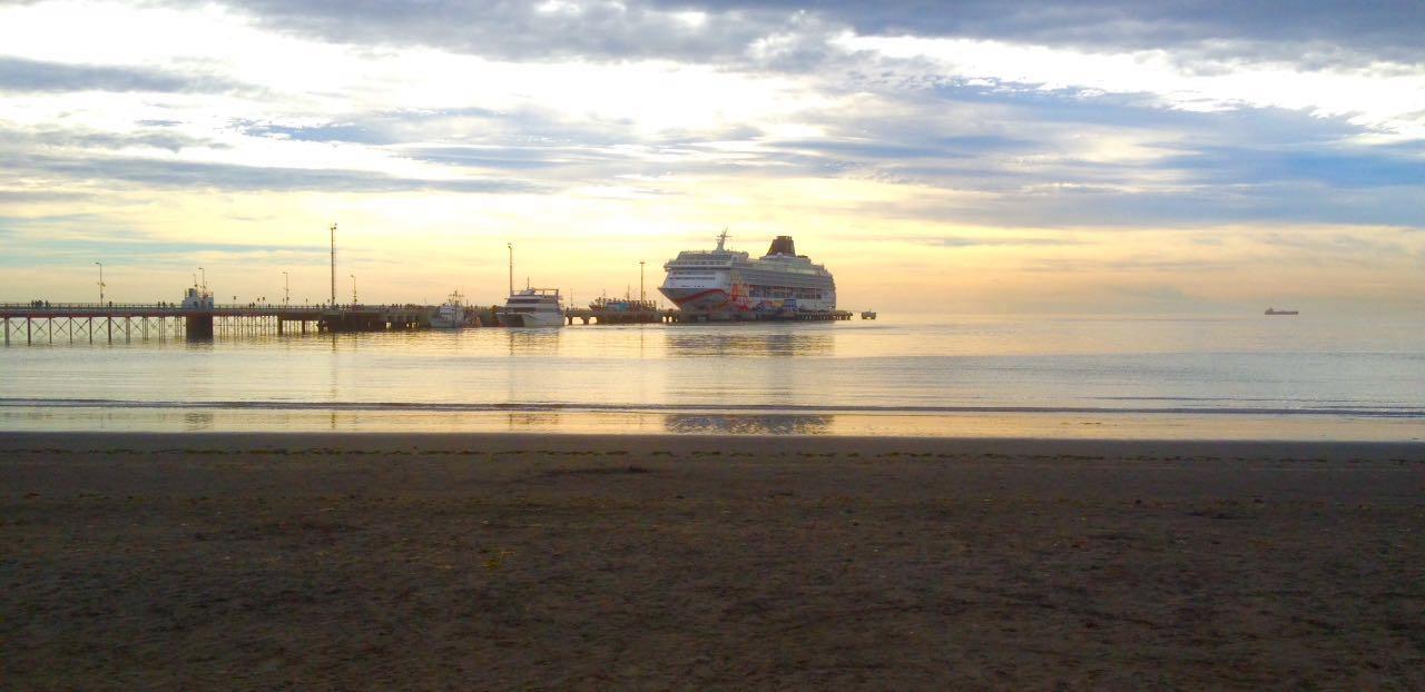 Apart Hotel Marina Puerto Madryn Esterno foto